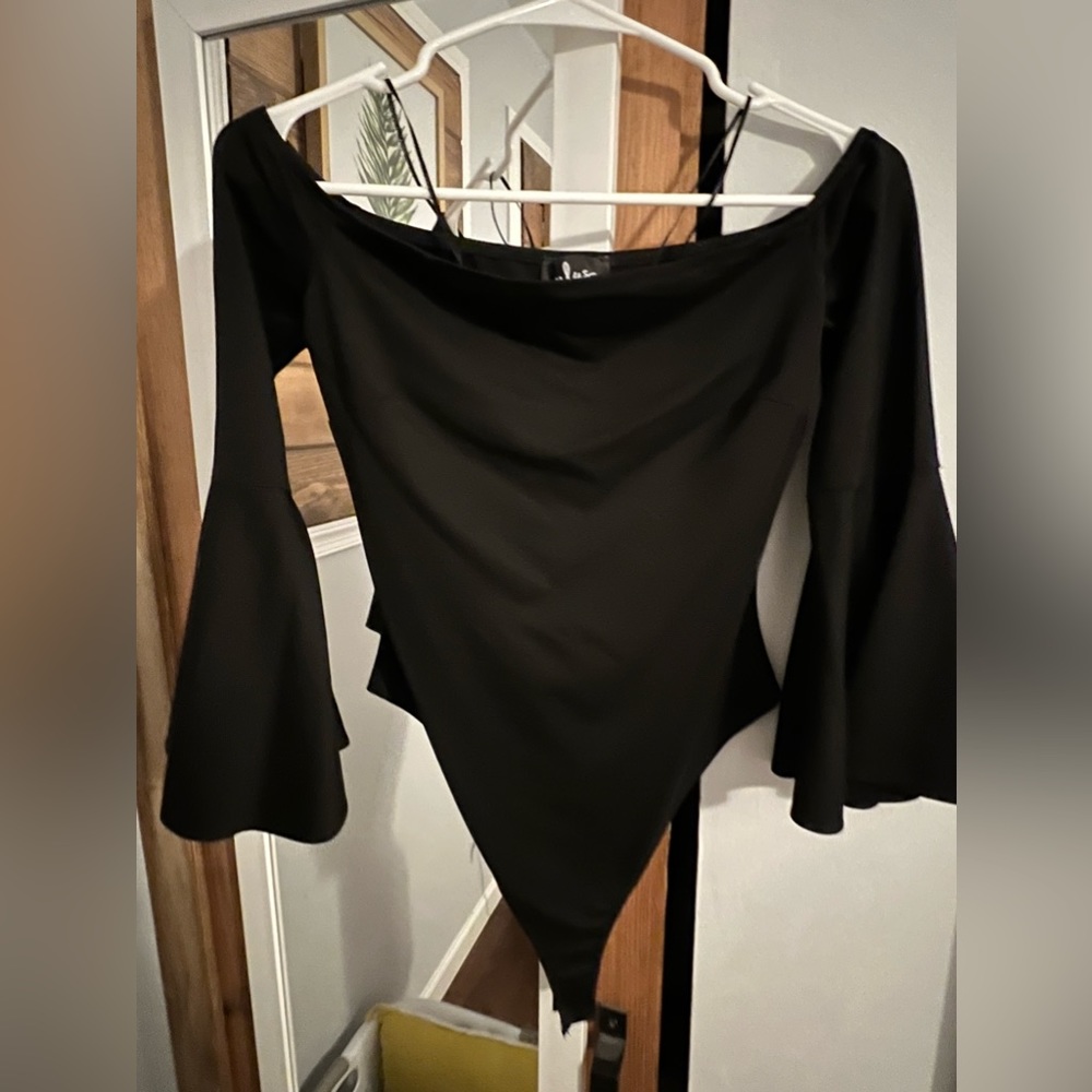 Lulus off the shoulder bodysuit. Size small, only worn a few times.